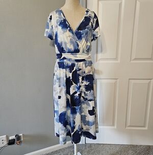 Elegant Blue and White Below The Knee Dress